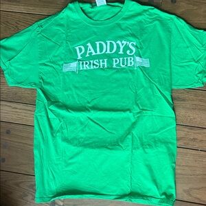 Paddy’s Irish Pub adult large t shirt from Always Sunny in Philadelphia tv show